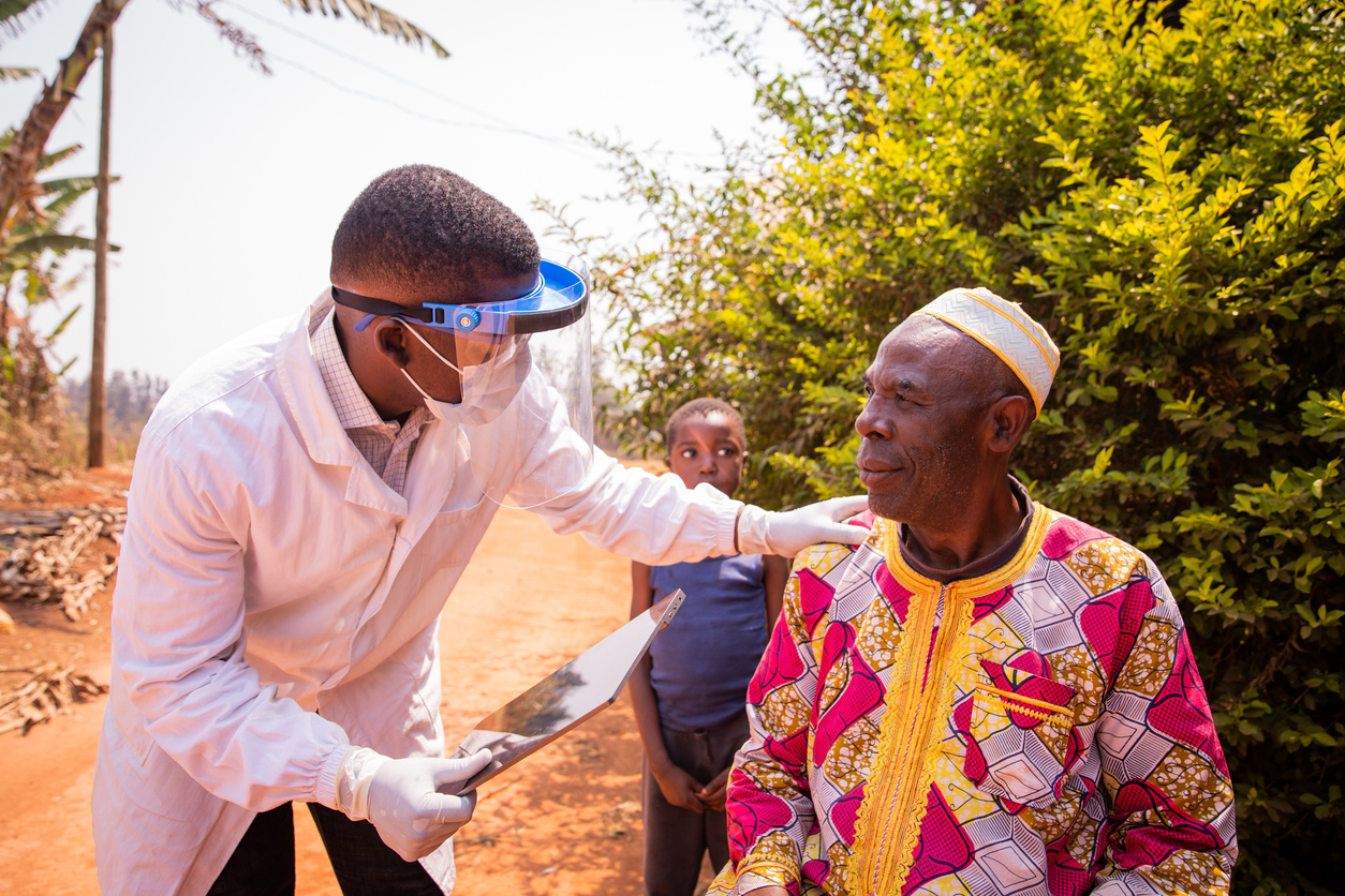Researcher asking community views on active case finding for tuberculosis in low‐ and middle‐income countries