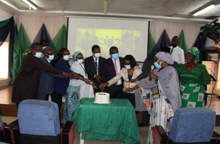 Cake cutting